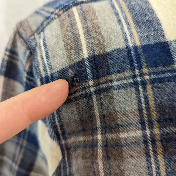 L.L. Bean Relaxed fit flannel blue, brown and cream size medium women's A13 - Picture 3 of 9